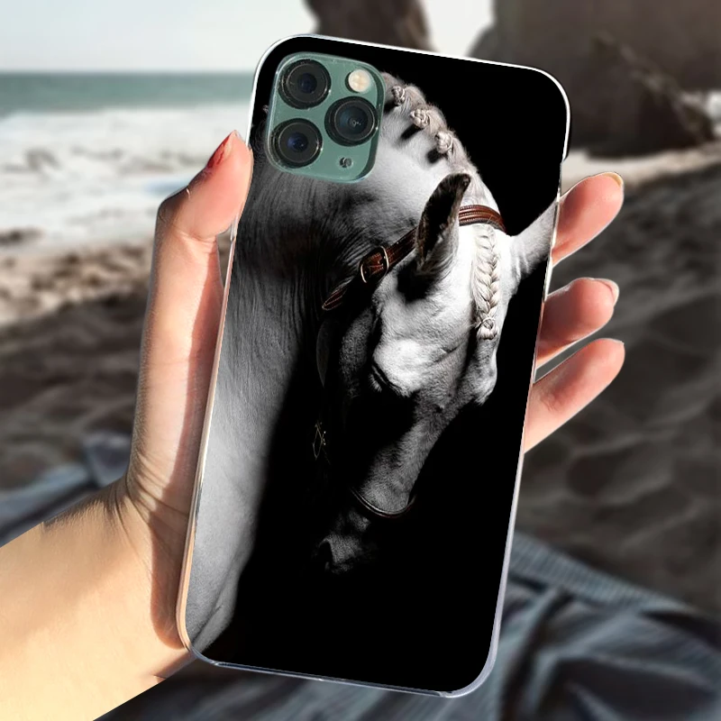 Мягкий матовый пластиковый чехол с рисунком лошади и животных для телефона