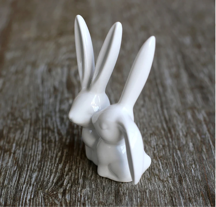 

INS Ceramic Rabbit Mini Figures Ring Jewelry Storage Rack Cute Decoration Ceramic Ornaments Birthday Relocation Gifts for Friend