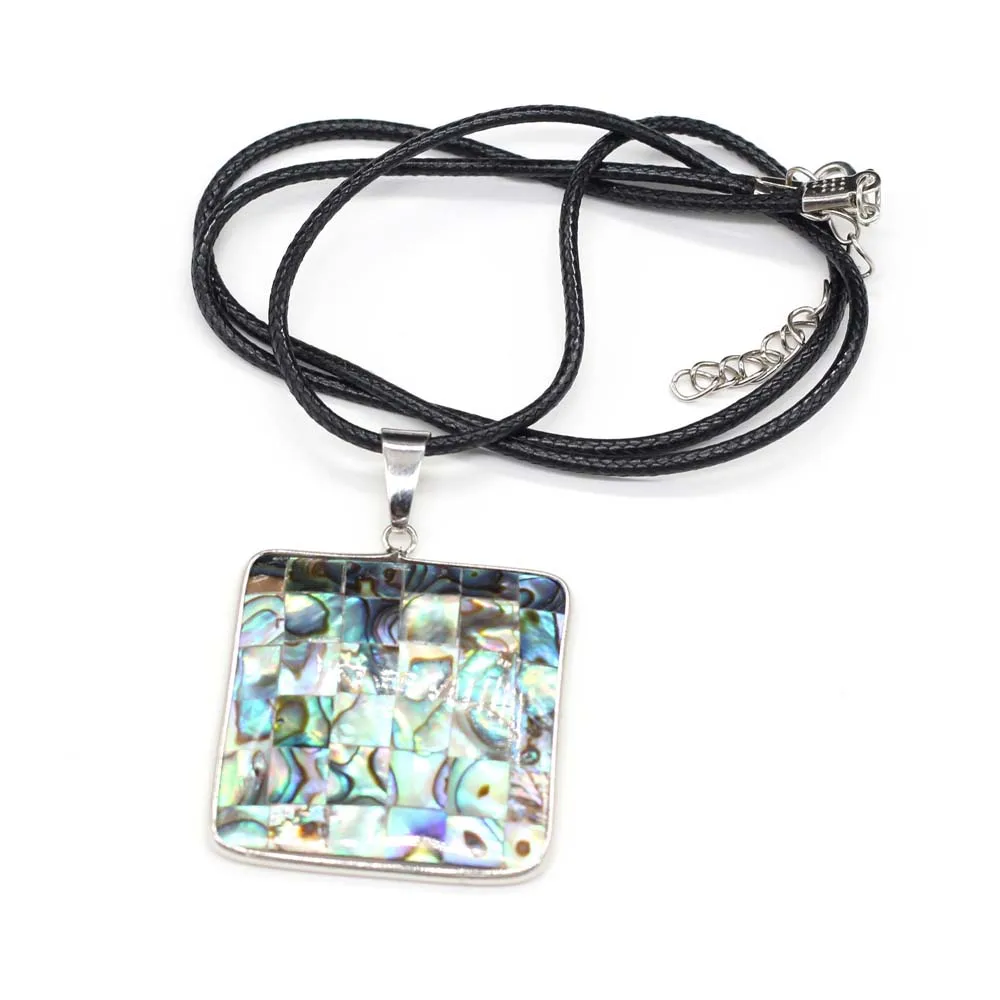 

Square Abalone Shells Pendant Necklace Natural Mother of Pearl Shell Charms Neck Chain Necklaces for Women's Men's Jewelry Gifts