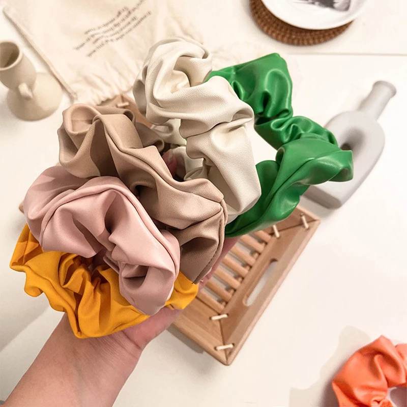 

2022 Fashion Autumn Winter PU Leather Hair Tie Ring For Girl Elegant Horsetail Large Hair Bands Ponytail Holder Hair Accessories