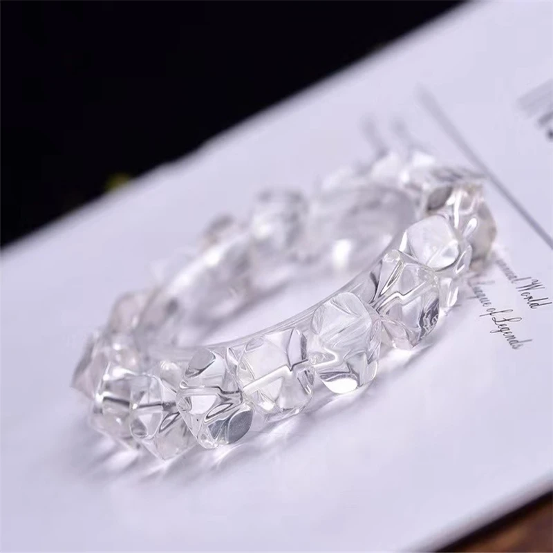 Браслет ручной работы с кристаллами кварца стрейчевый прозрачный кристалл