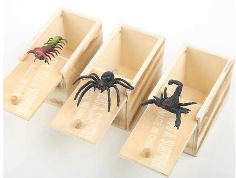 Деревянная коробка для розыгрышей и Пауков на День дурака игрушка розыгрыша