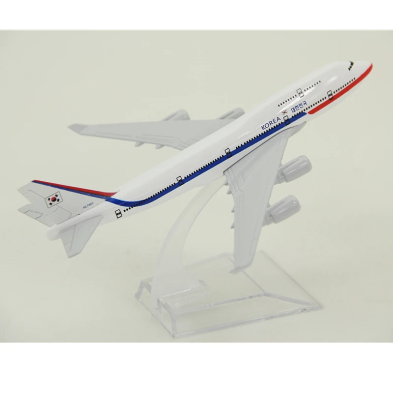 16 см авиакомпании корейские авиалинии Боинг B747 Корея песидент самолет