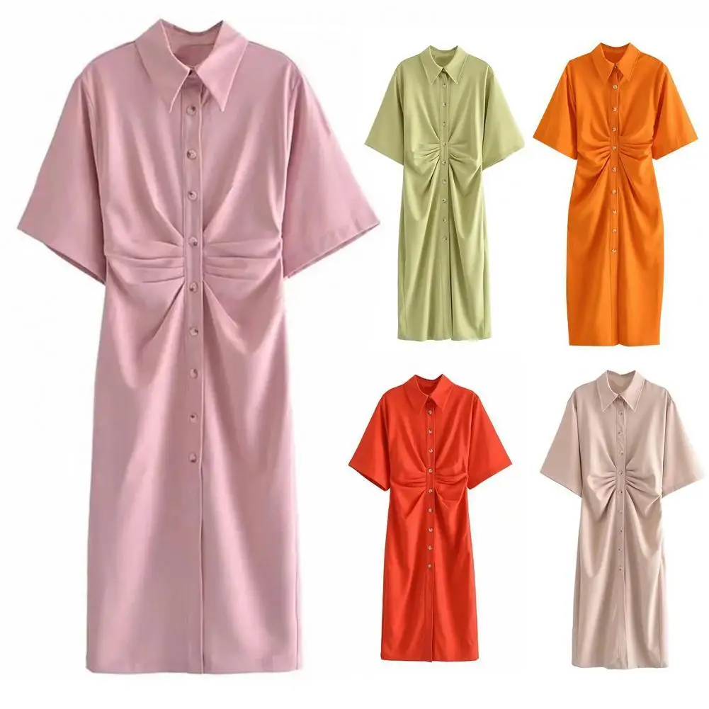 

Платье-миди с отложным воротником, коротким рукавом и пуговицами