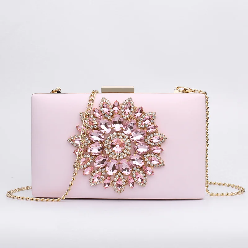 

The new luxury diamond-studded dinner bag sweet lady one-shoulder messenger chain box bag