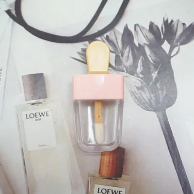 Бесплатная доставка полипропиленовые глянцевые трубки для губ розовая Крышка