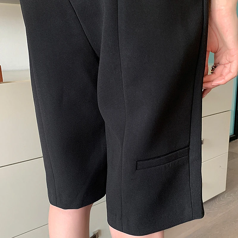

GALCAUR Black Knee Length Pants For Women High Waist Loose Pockets Casual Straight Trousers Female 2020 Summer Fashion Clothing