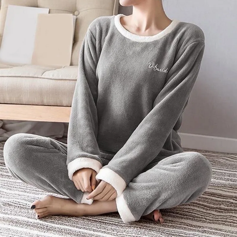 

Women's Pajamas Winter Flannel Warm Long-sleeved Sleepwear Thick Coral Fleece Two Pajamas Night Wear Women Set Pijama for Winter