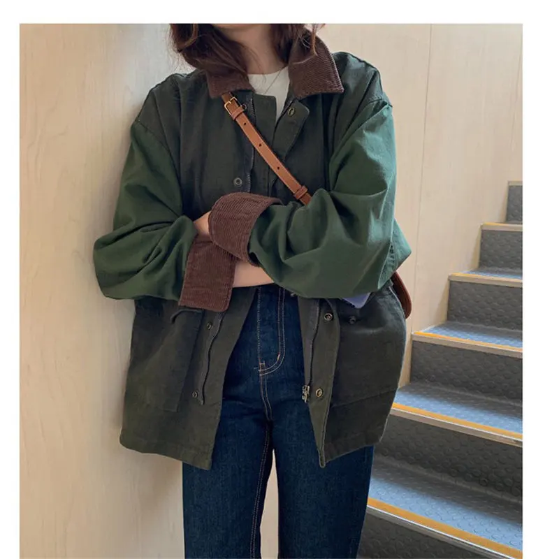 Стильная зеленая шерстяная утепленная куртка в стиле ретро 2020 с изображением