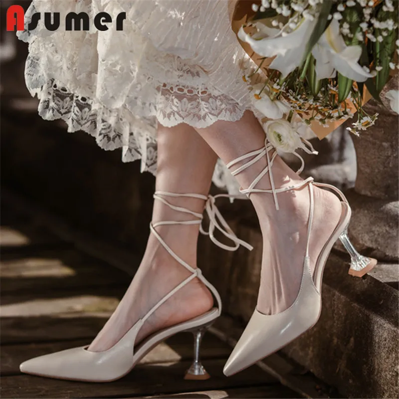 

Asumer/хит продаж, вечерние, свадебные туфли; Женские босоножки; Обувь из натуральной кожи, с острым носком, с перекрестной шнуровкой; Элегантны...