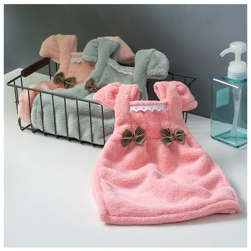 Три штуки оптом 25х40 см быстро сохнущих висячих ручных полотенец с "Кавайи" рисунком платья из кораллового флиса для детей в ванне.