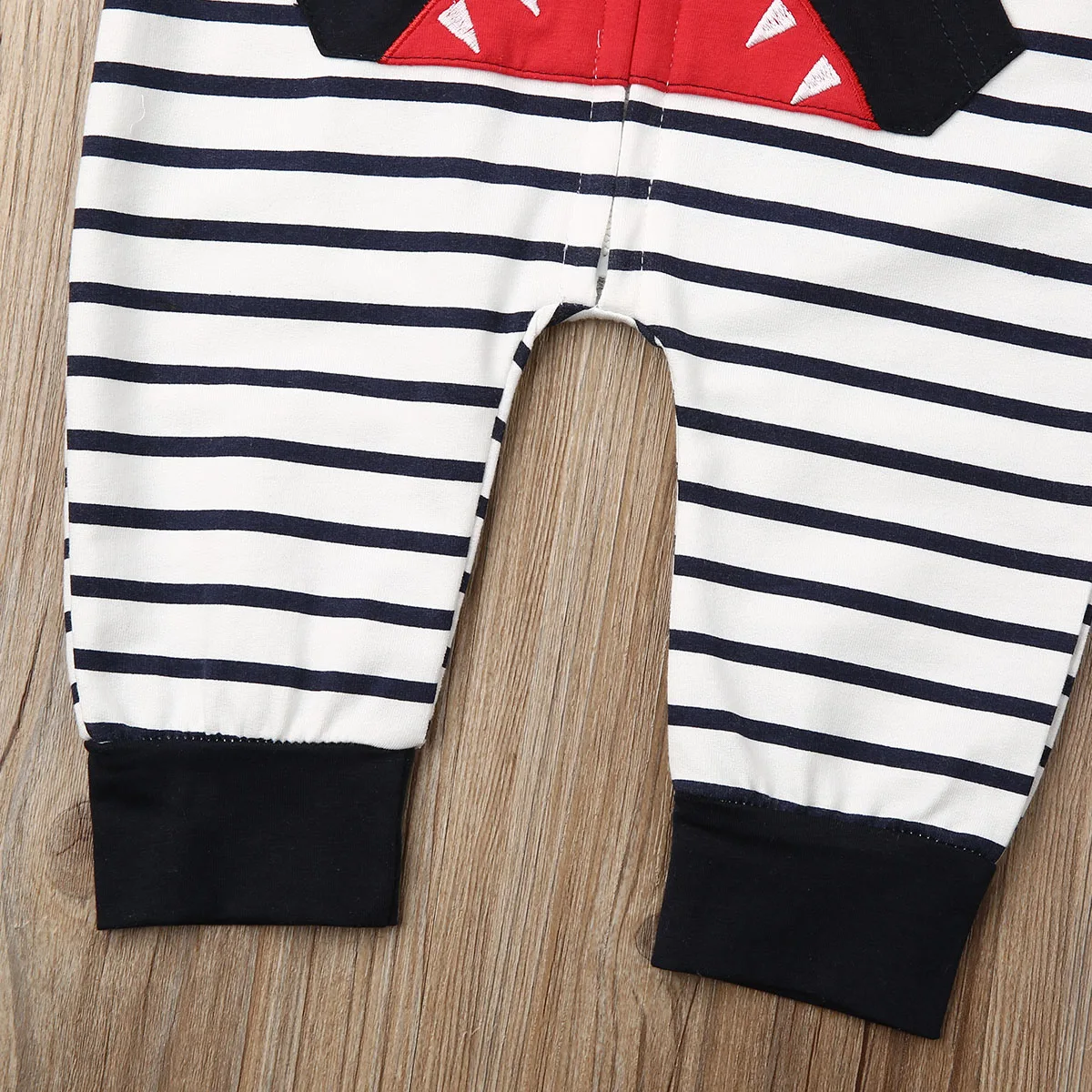 Комбинезон в полоску с капюшоном для мальчиков 0-18 месяцев |