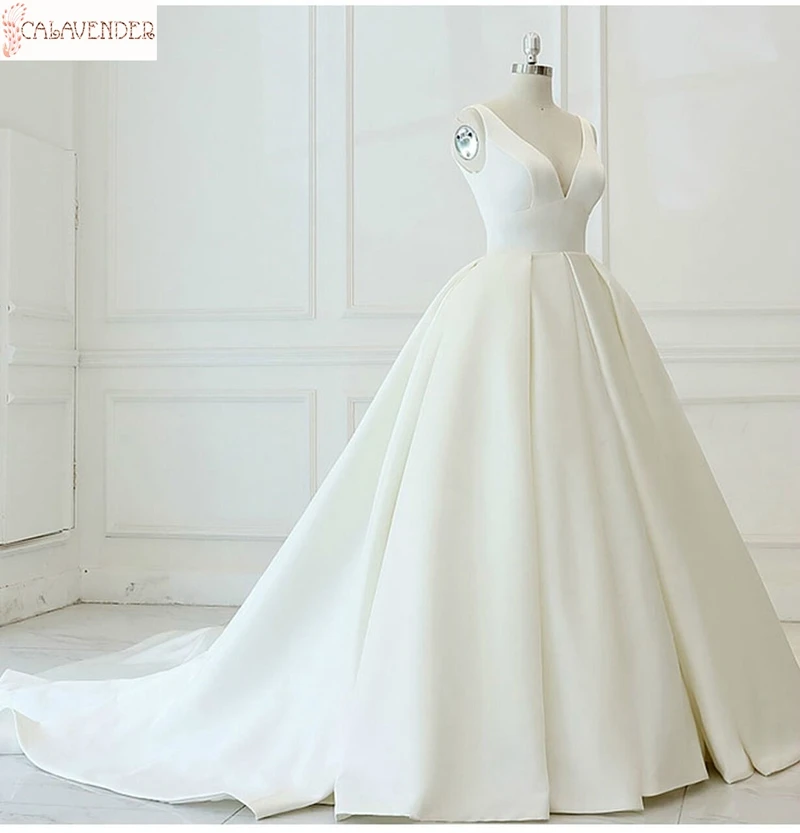 

White Satin Backless 3/4 Sleeve Wedding Dress With Big Bow Ball Gown robe mariage Court Train Lace Up Back Modest Wedding Gowns