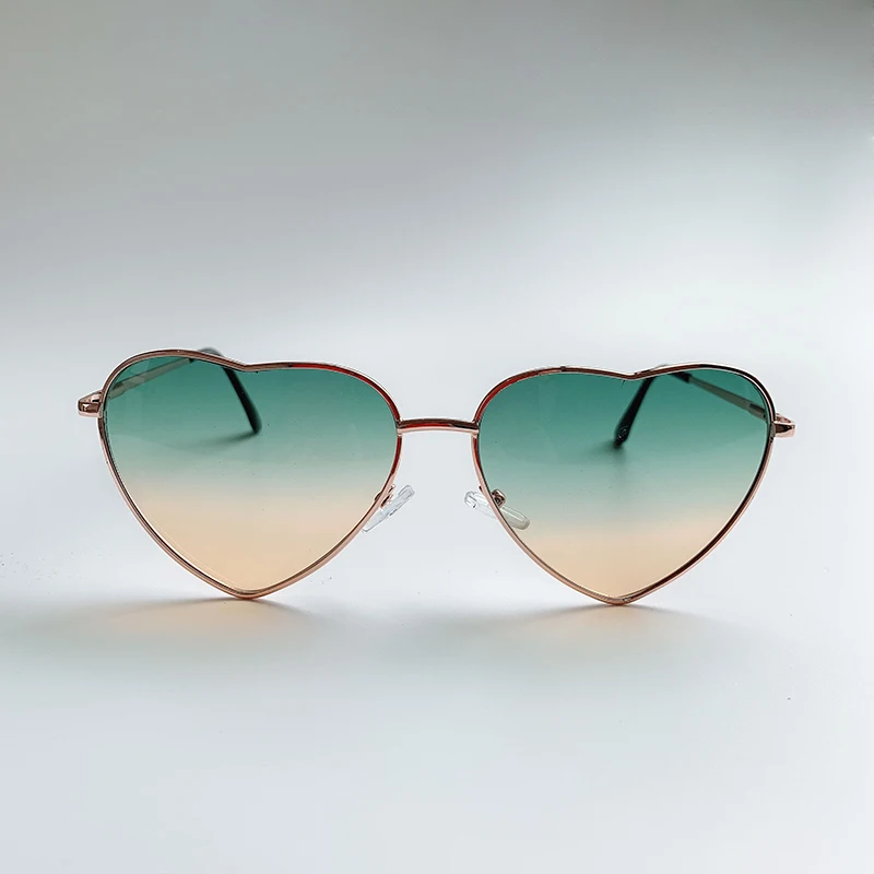 Солнцезащитные очки в форме сердца женские зеркальные солнечные металлической