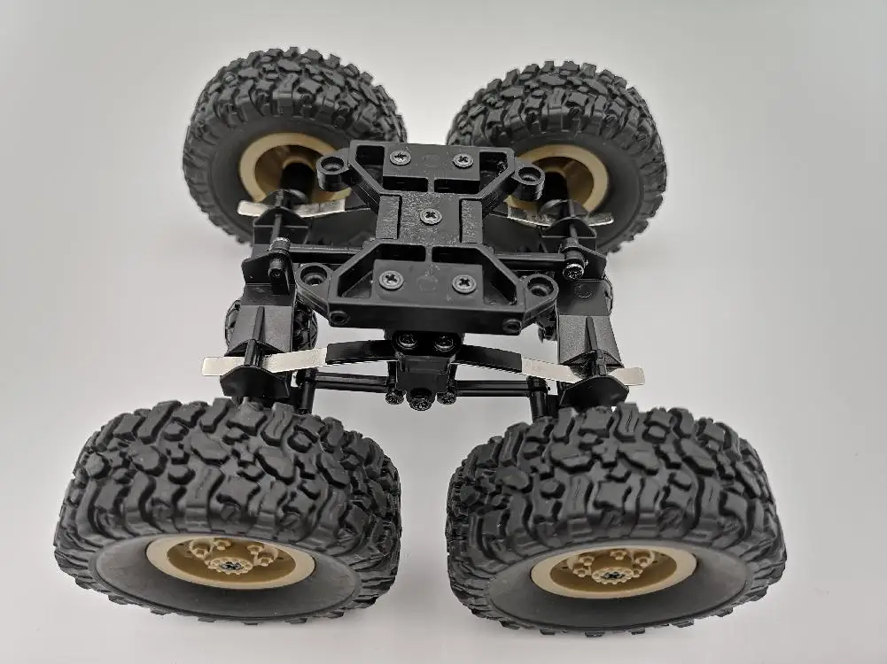 4 колесный игрушечный прицеп