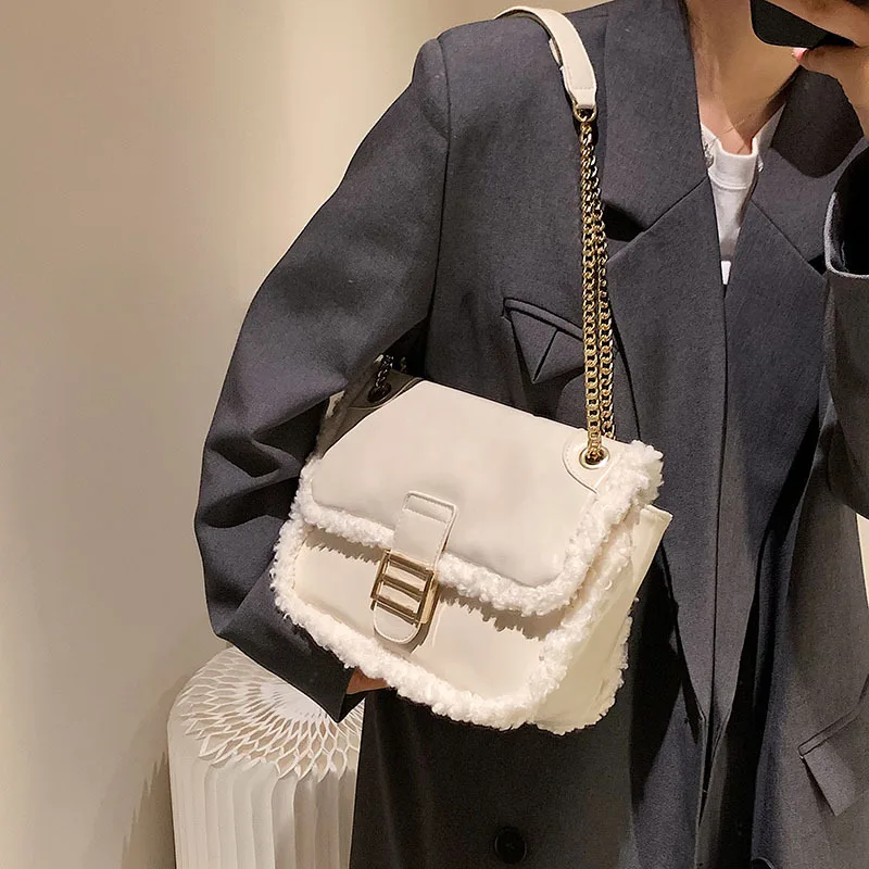 

2021 Autumn Winter Stitched Lamb Wool Retro Women's Bag Leather Armpit Bag Soft Plush Bag Single Shoulder Messenger Chain Bag