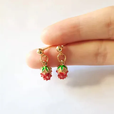 Мини серьги-подвески клубника  guangtuo