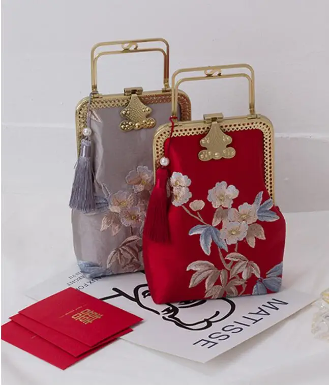

Angelatracy 2019 Handmade for Women Red Wedding Party Luxury Embroidery Floral Clasp Clutch Crossbody Bags Handbag Evening Bags