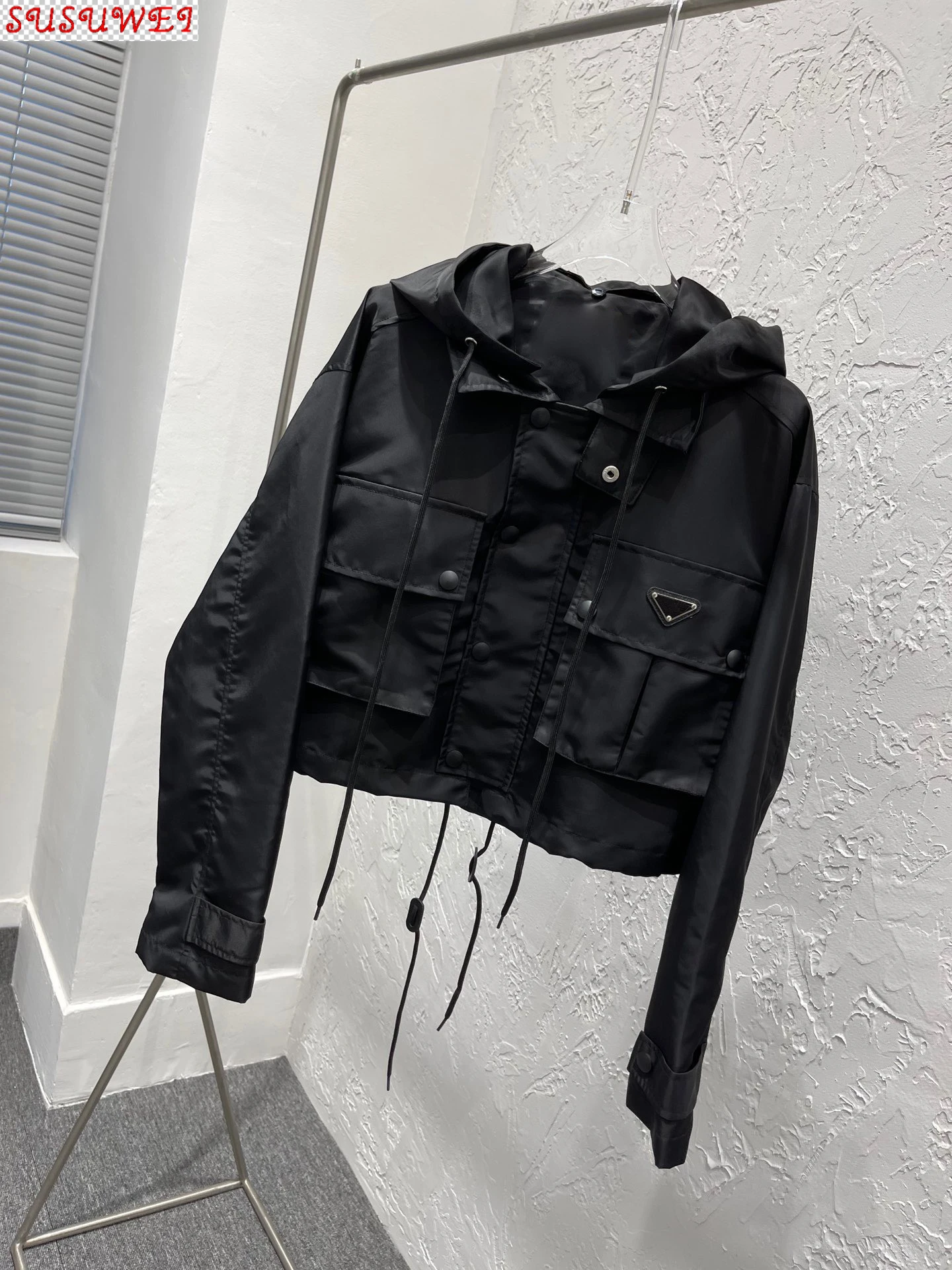 

2021 Spring Summer Collection Luxury Design Gothic Street Style Loose Hooded Black Nylon Windbreaker Trench