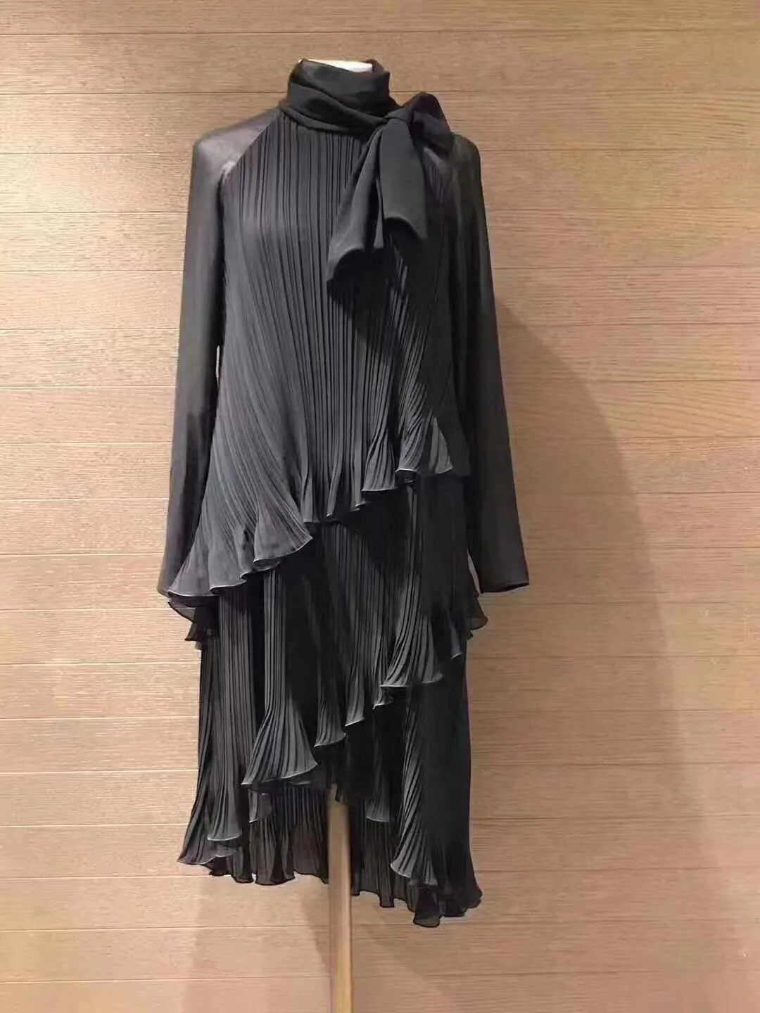 

2021 Spring Luxury Collection Long Sleeve Bow Neck Elegant Lady Formal Cocktail Knee Length Dress