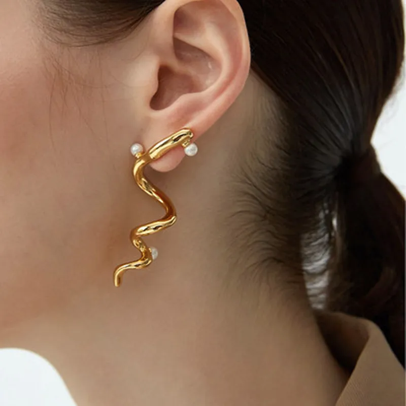 

2020 Hyperbole Women Earrings Vintage Metal Spiral Geometric Earrings for Women Hiphop Jewelry Pearl Earring Femme Brincos