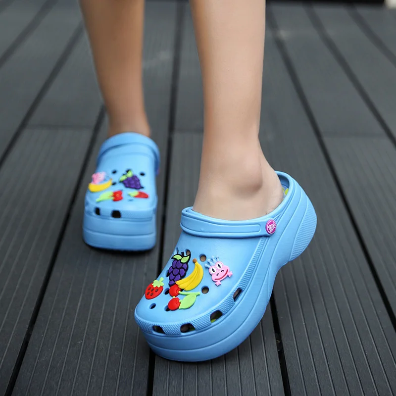 

2021 Summer Women Clogs Platform Garden Sandals Cartoon Fruit Slippers Slip On For Girl Beach Shoes Fashion Slides Outdoor