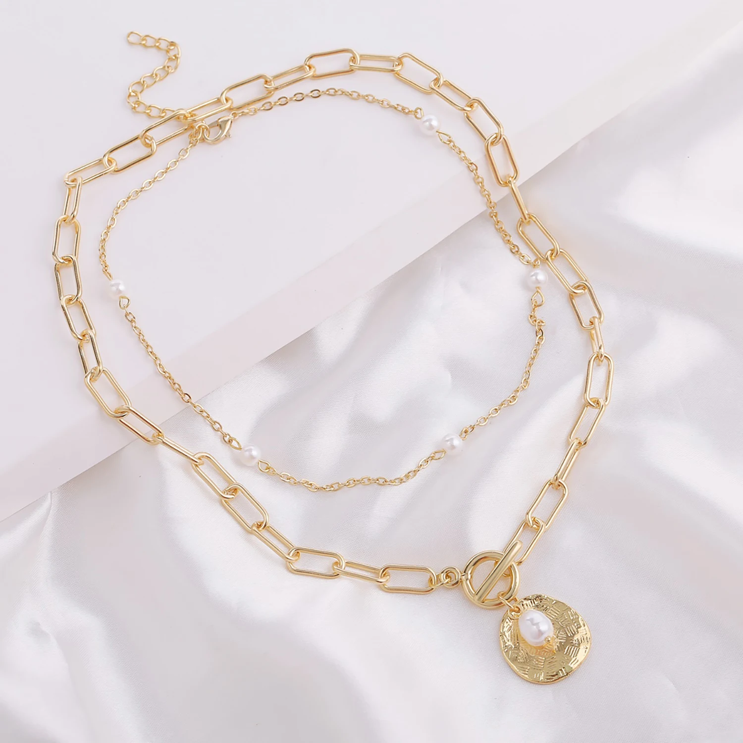 

Big Gold Medal Chain Vintage Choker Pearl Necklace for Women 2021 on Sale Personality Metal Jewelry in JUJIA ZA Store
