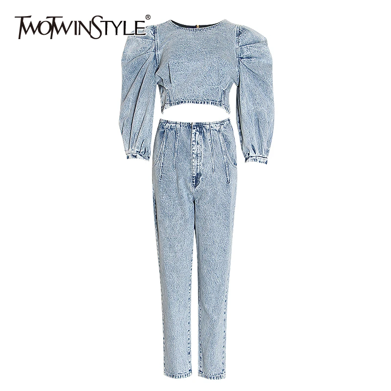 Женский комплект из двух предметов TWOTWINSTYLE с рюшами и рукавами три четверти