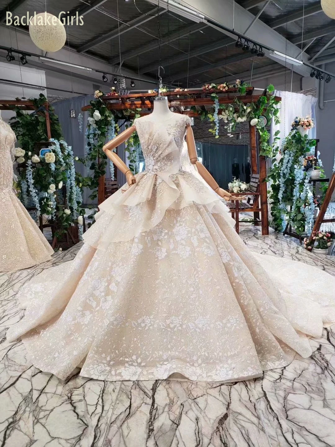 Свадебное платье с кружевом цвета шампанского и кристаллами размера плюс 2019 |