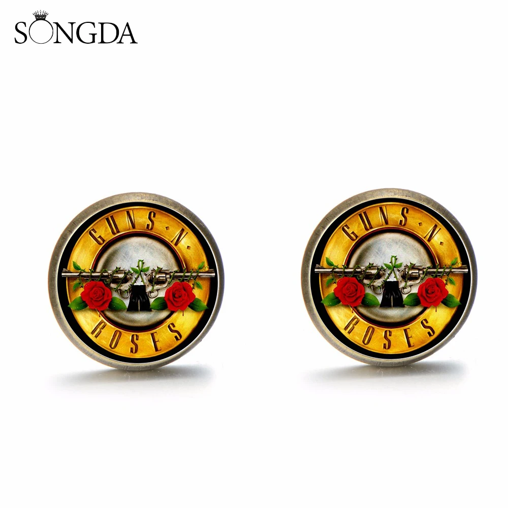 Серьги гвоздики в стиле стимпанк с изображением пистолета 'Розы готический