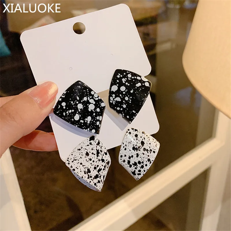 

XIALUOKE New Design Irregular Metal Paint Ink Spots Stud Earrings For Women Vintage Hyperbole Personality Earring Party Jewelry