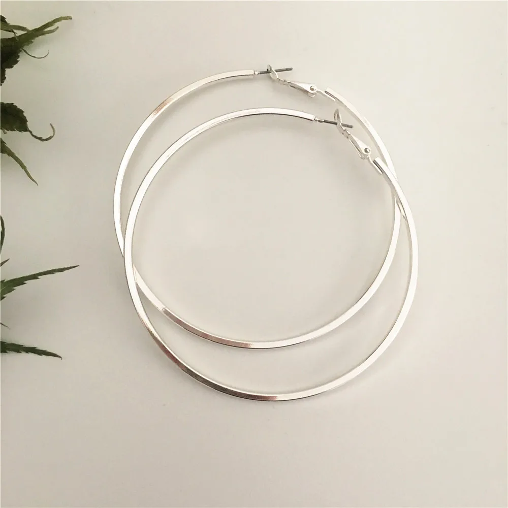 

CASUAL GOLD OR SILVER COLOR PLATING BIG SIZE HOOP EARRINGS FOR WOMEN