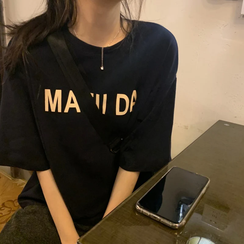 

Spring and summer 2021 new fashion niche design loose half sleeve chic top short sleeve T-shirt women's wear