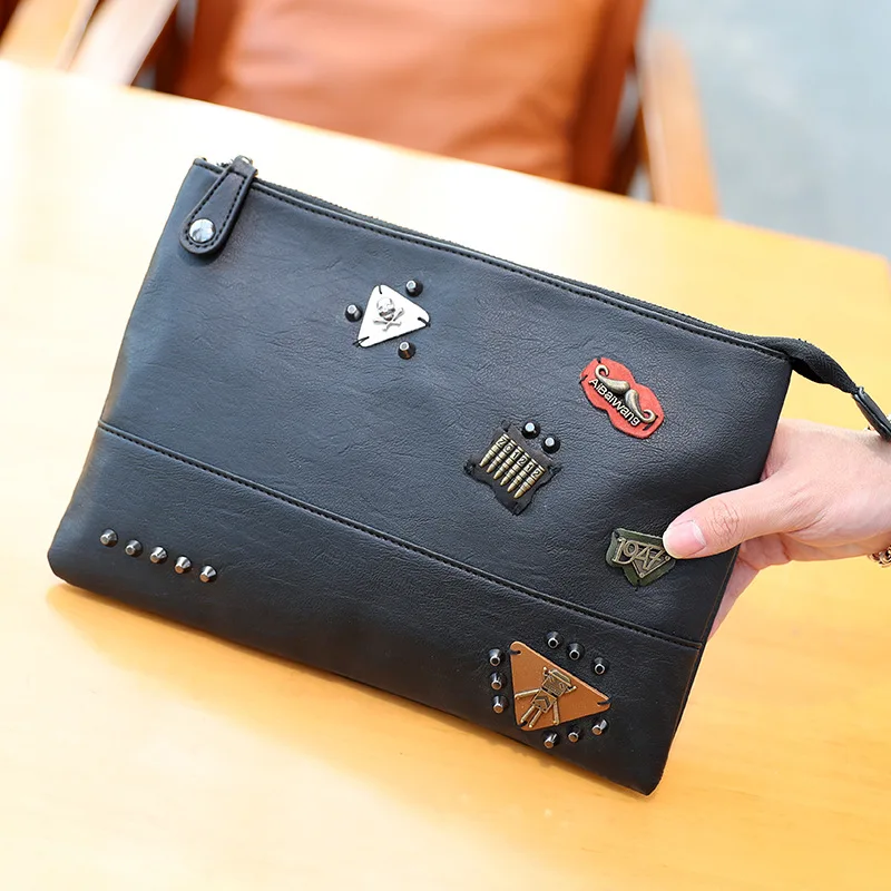 

Fashion Rivet Men Messenger Bag Black PU Leather Shoulder Bags women Envelope Skull Crossbody bags Vintage Large Day clutch bag