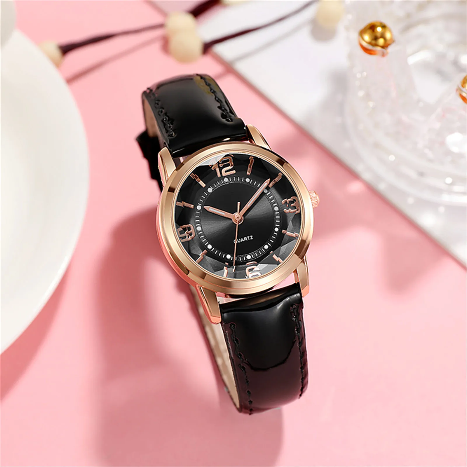 

Luminous Watch Ladies Simple-Belt Watch Ladies Casual Ladies Crystal Diamond Bracelet Quartz Watch Waterproof Watch for Women