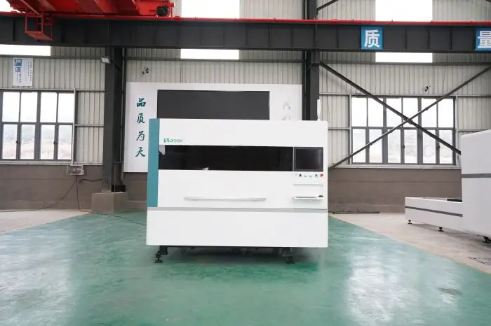 Промышленный пилообразный стол машина для резки панелей из нержавеющей стали