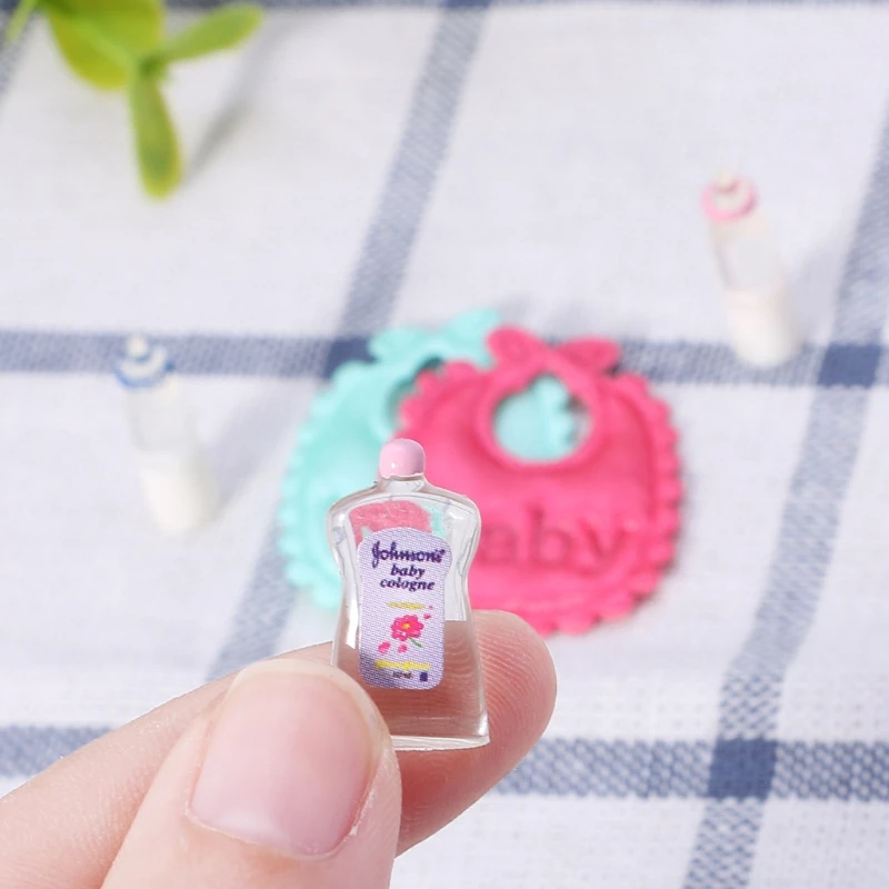 Новинка 2020 Прямая поставка новые 1:12 детские бутылочки шампунь нагрудник набор