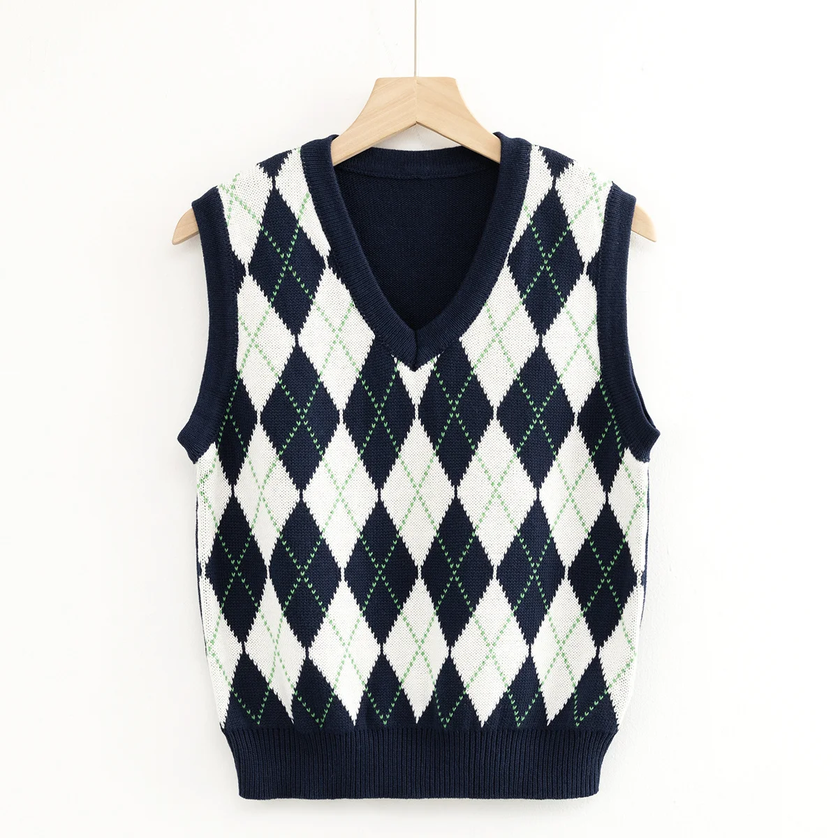 

2021 Sweater women vintage knitted sweaters sleeveless korean harajuku sweater v-neck plaid tops elegant pullovers