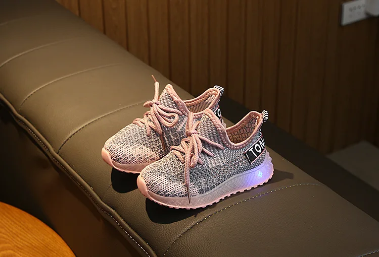 2019LED светящиеся кроссовки для детей от 1 до 5 лет, детская мягкая обувь, светящиеся кроссовки для мальчиков и девочек, модная спортивная обувь