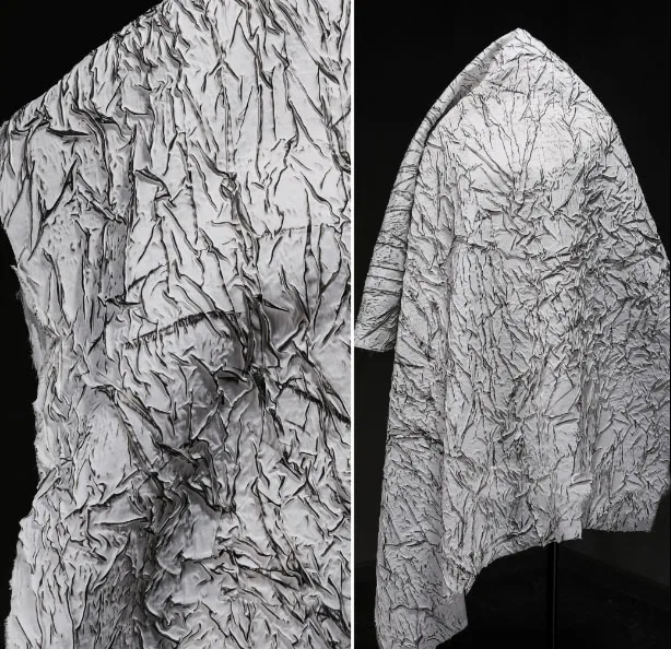 Белая Лаковая черная полоса треснувшая трехмерная плиссированная ткань