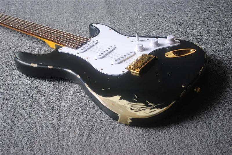 

Черная электрическая гитара ручной работы, старение металла, нитроцеллюлоза краска, окрашенная черная, ручная работа, используется Бесплат...