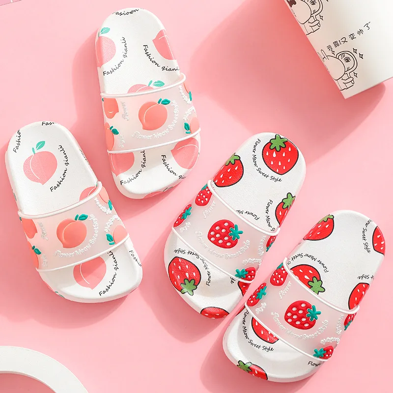 Летние модные детские тапочки прозрачная обувь для девочек Клубничные родителей