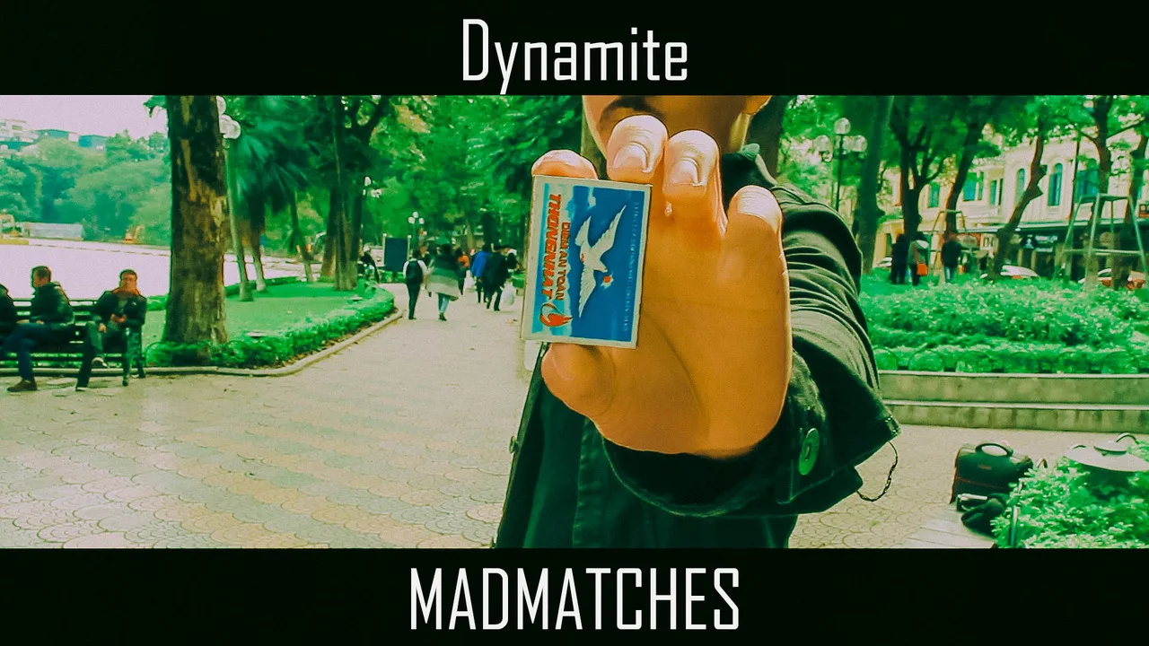 

Mad-Match by Dynamite,Magic Tricks