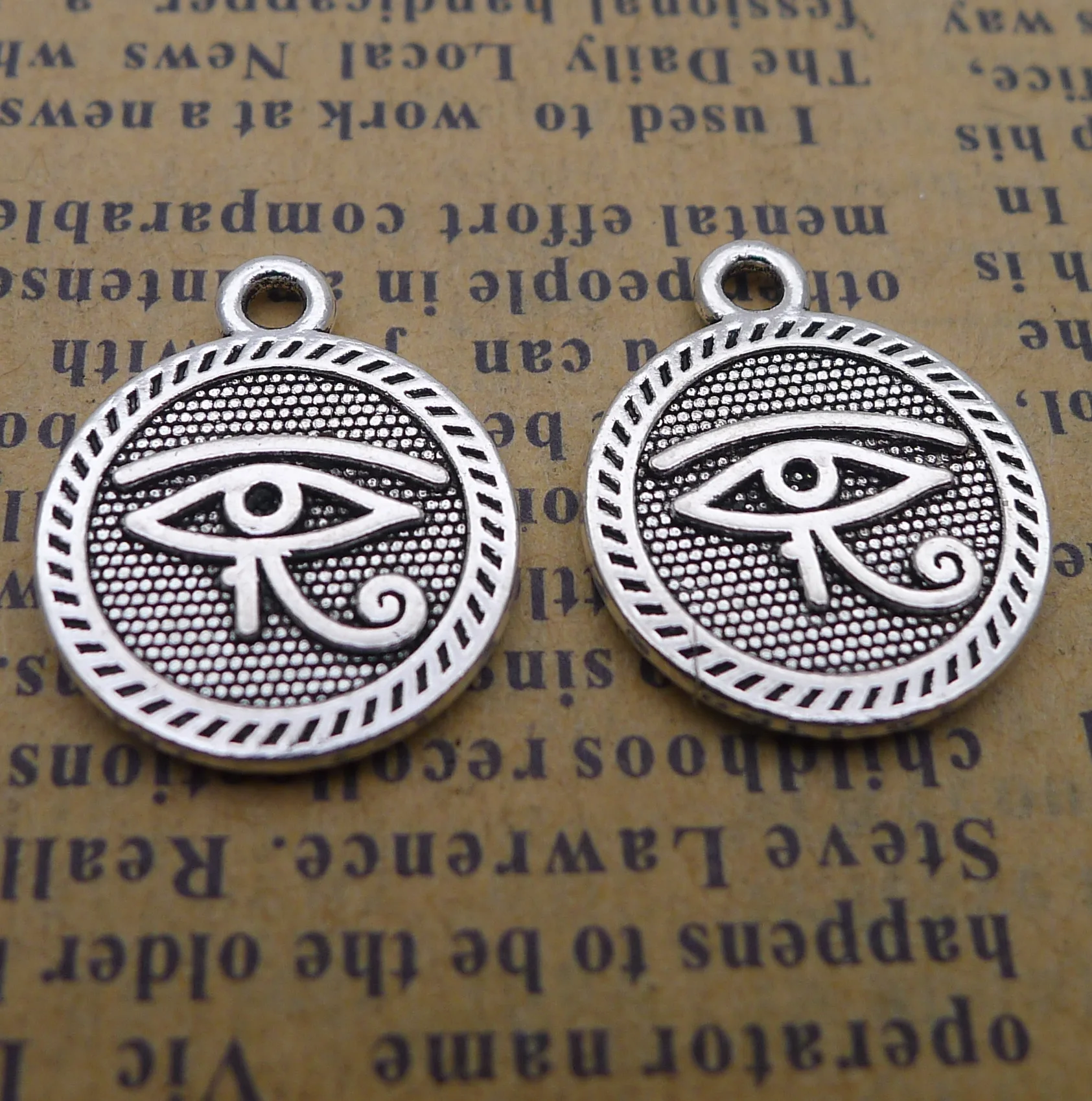 

15pcs/Lot 15x18mm Antique Silver Color Eye Of The Devil Round Disk Charms Pendant For Jewelry Making DIY Jewelry Findings