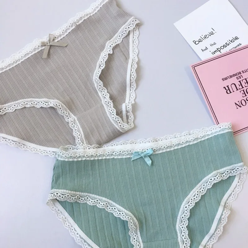 

Solid Color Panties For Girl Comfortable Hip Middle Waist Women's Underwear Coast Lace Lingerie Sexy Seamless Transparent Briefs