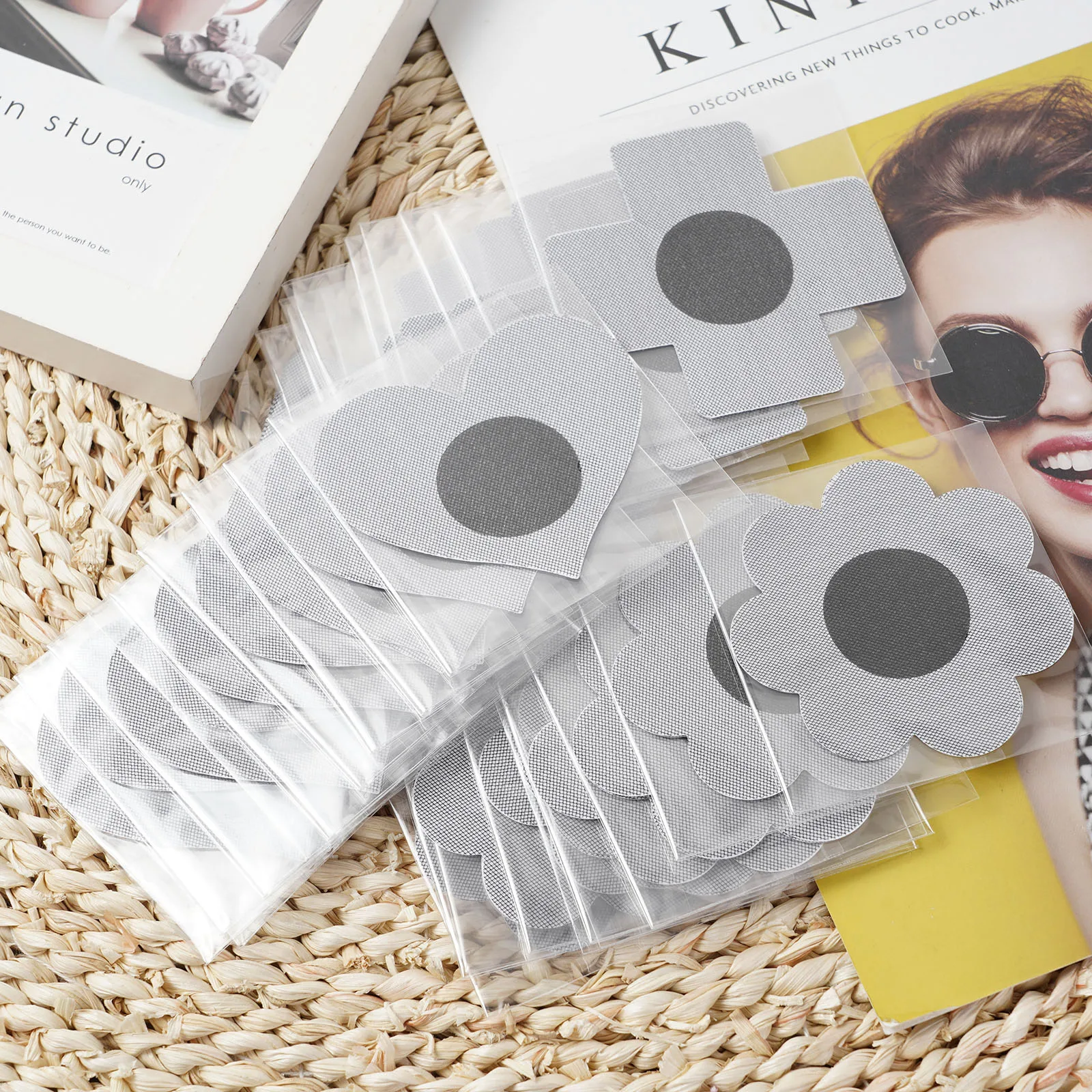 

10 Pairs Disposable Nipple Covers Women Invisible Nipple Stickers DIY Self-Adhesive Breast Pasties Breathable Bra Nipplecovers