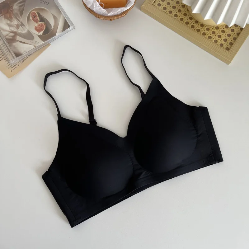 

Korean Style Silk Underwear Wireless ComfortableNuyoah