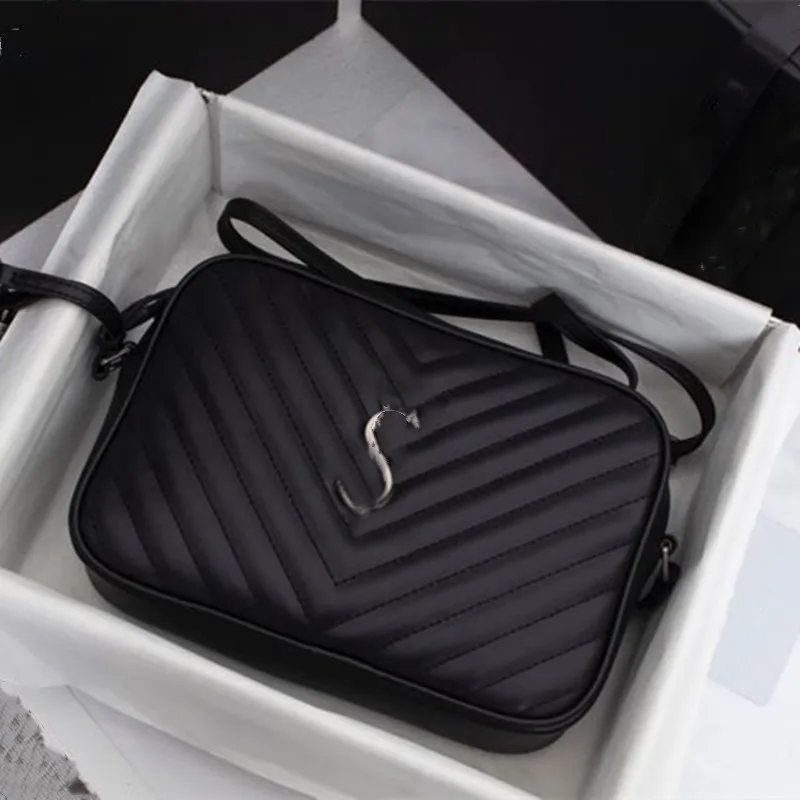 

2021 New camera case, fine leather pouch with adjustable shoulder strap