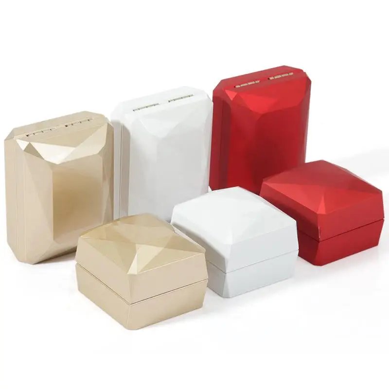

Jewelry Box Jewelry Storage Ring Box Pendant Gift Wrapping Fashion LED Light Personality Top