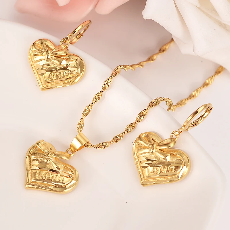 

Gold Color Cut Love Heart Earrings Pendant Necklace Elegant Jewerly Set For Women High Quality Dubai Arab African Jewelry
